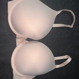 Victoria’s Secret Pink bra